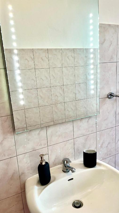 New Apartment, Near Metro Monte Grappa Appartamento Torino