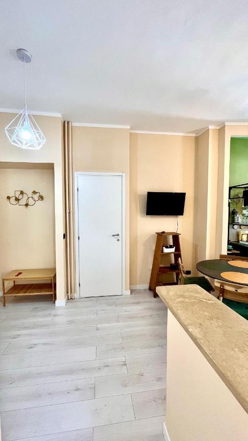 New Apartment, Near Metro Monte Grappa Appartamento Torino